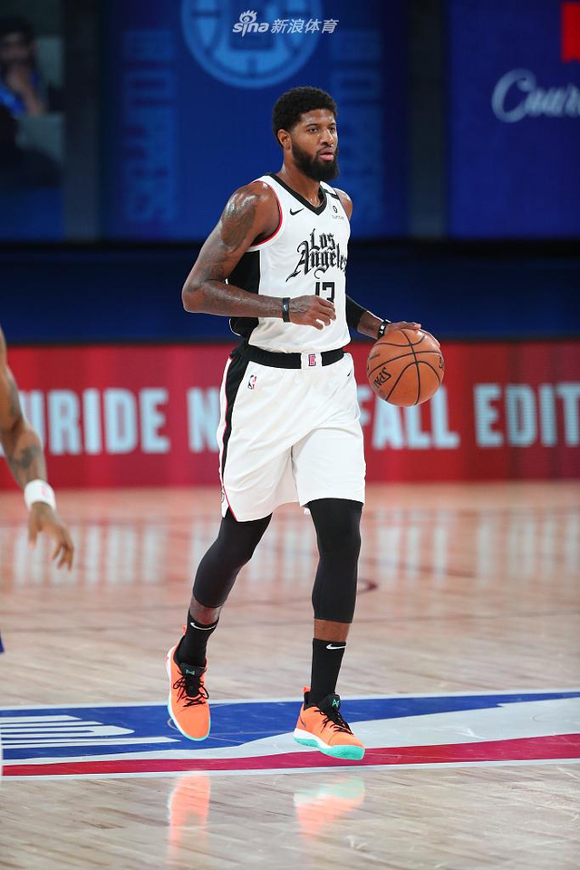 历丰富的老 历丰富的老