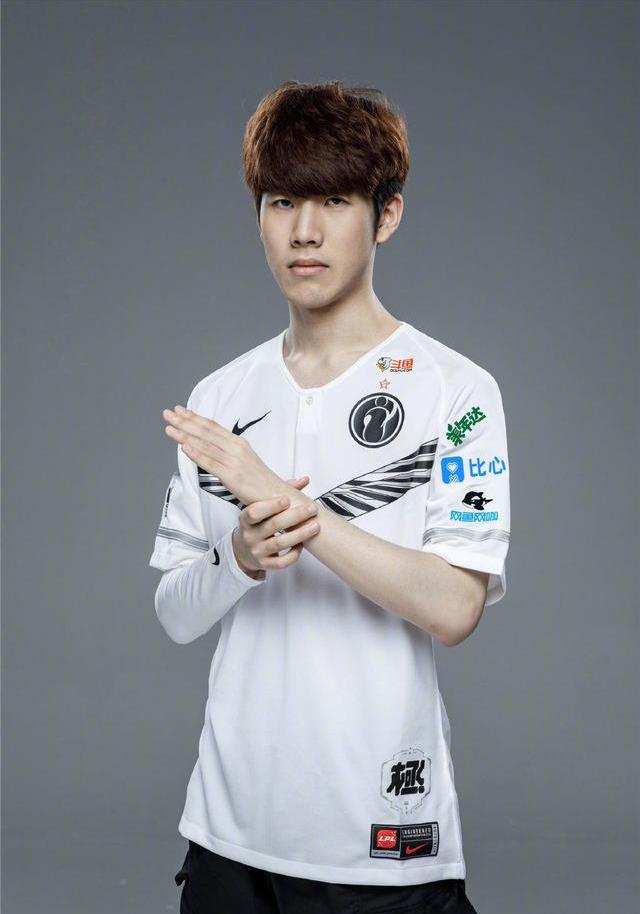 和跑位为队 和跑位为队