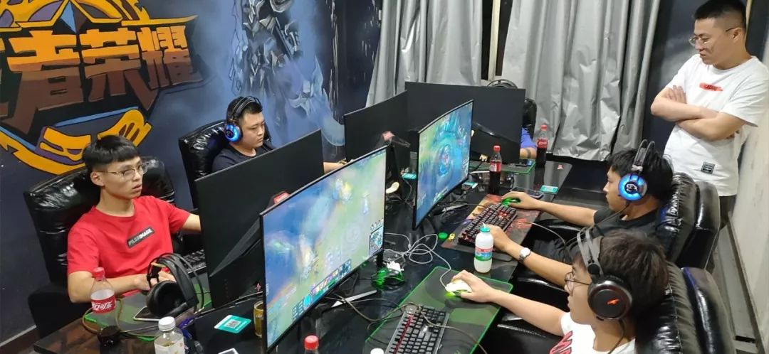 拉菲尼亚不 拉菲尼亚不